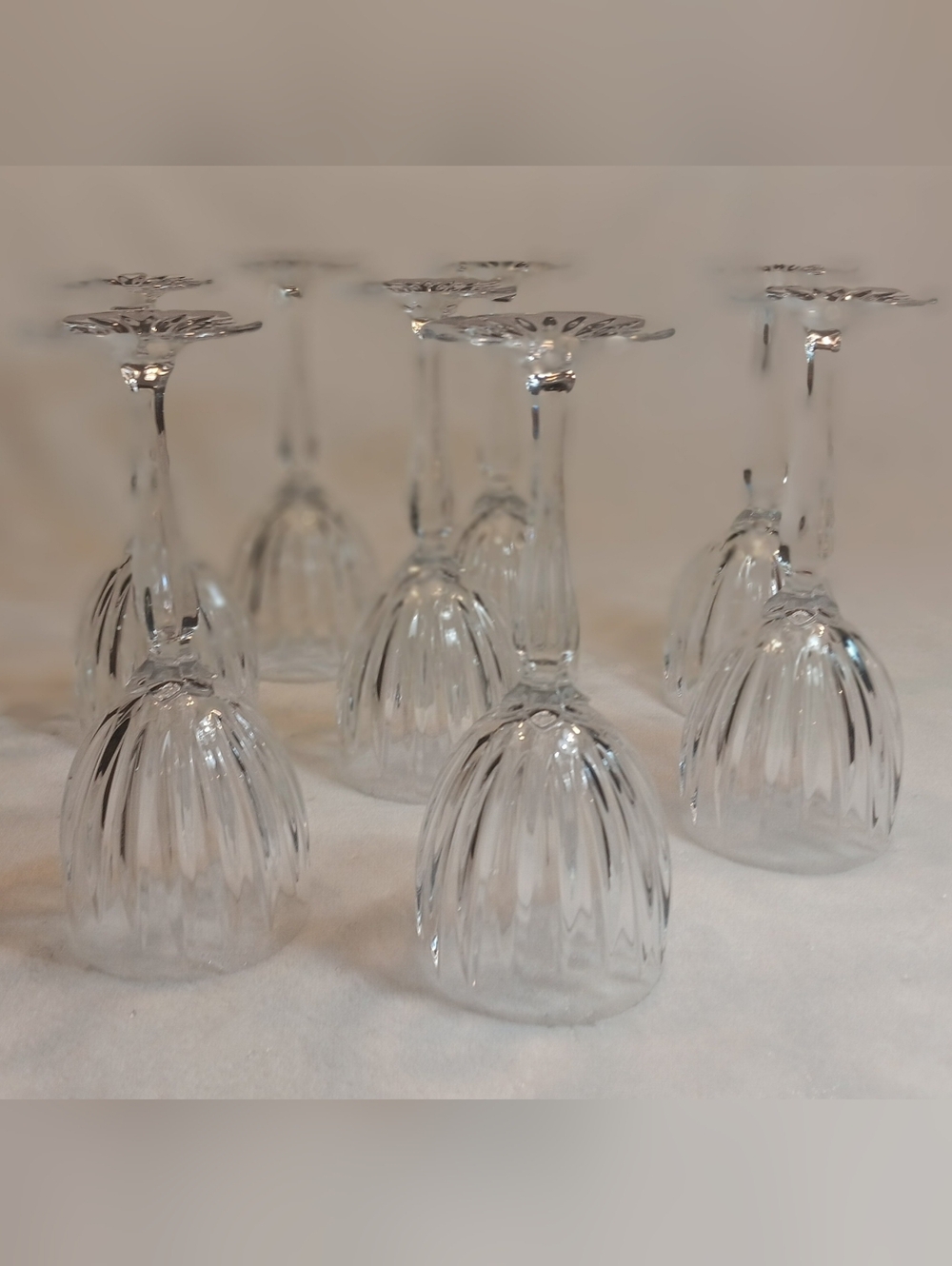 Cristal d'Arques-Durand Set of 8 "Classic" Wine Glasses - Picture 2 of 10